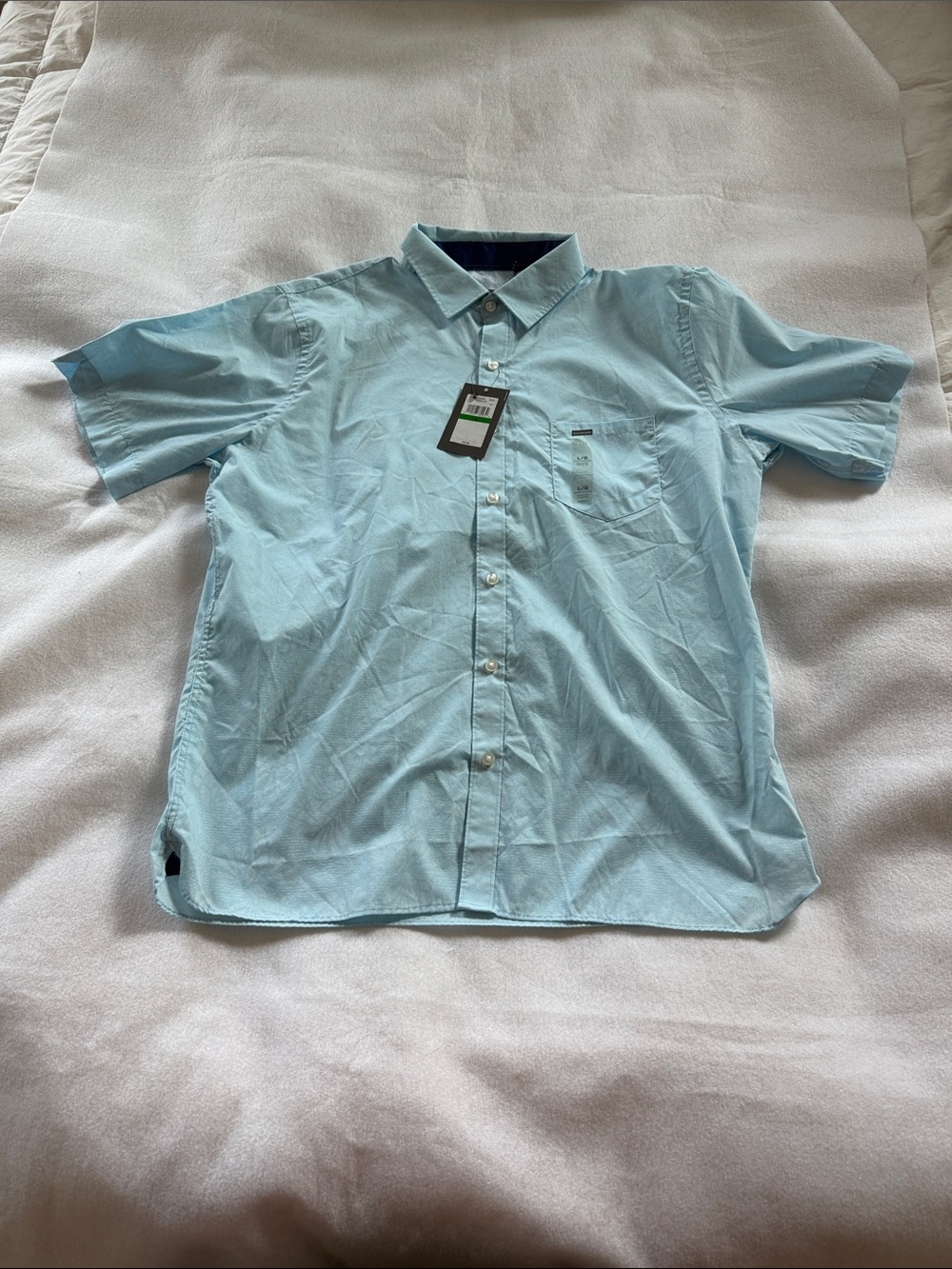 Van Heusen Men's Casual Short-Sleeve Button-Down Shirt in Light Blue